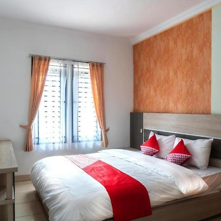 Super Oyo 617 Sukaraja Residence Syariah Μπαντούνγκ Εξωτερικό φωτογραφία