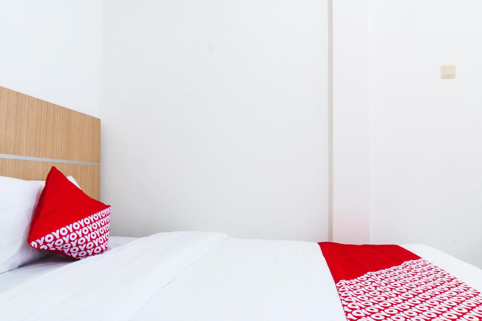 Super Oyo 617 Sukaraja Residence Syariah Μπαντούνγκ Εξωτερικό φωτογραφία